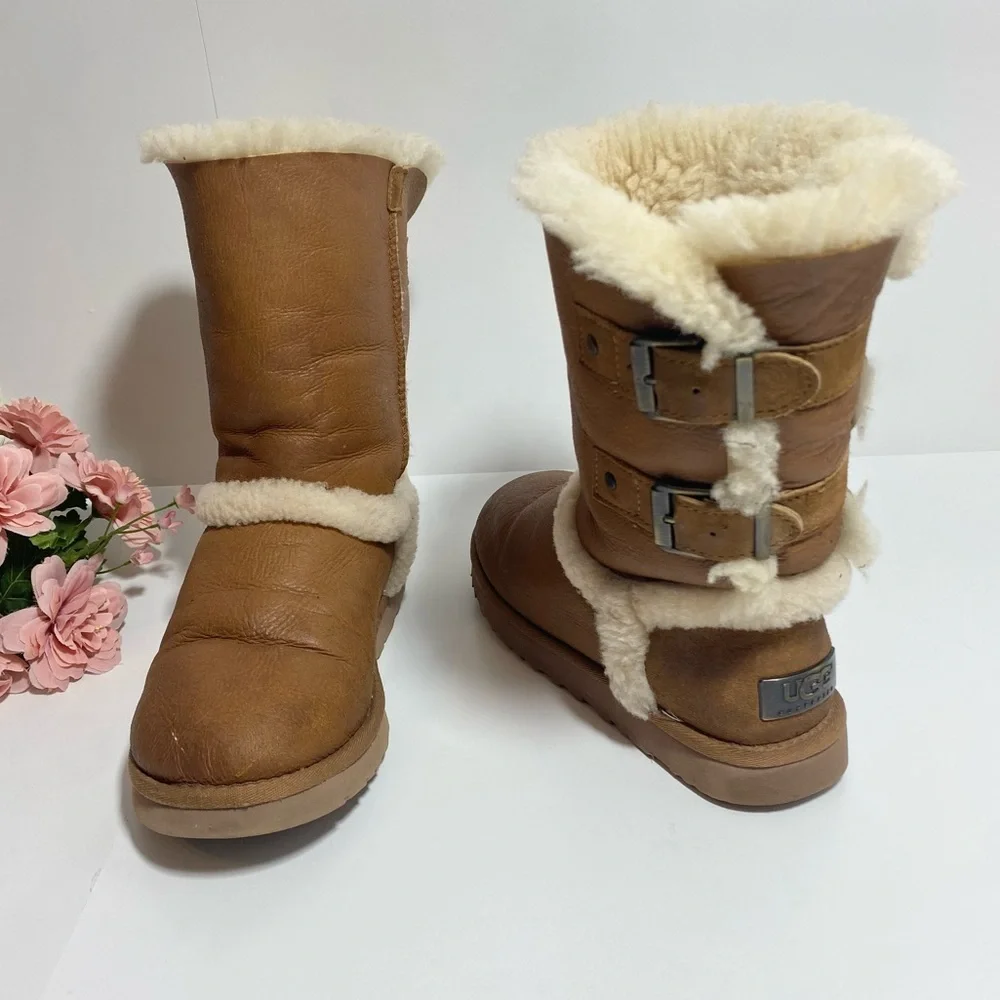 UGG Skylah Vintage Chestnut Leather Sheepskin Buckle Boots